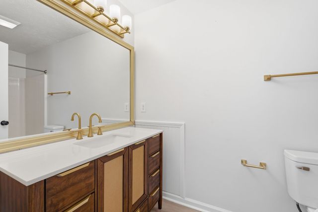 3377 Harpeth Springs Dr, Nashville, TN 37221