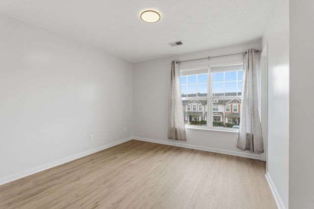 3377 Harpeth Springs Dr, Nashville, TN 37221