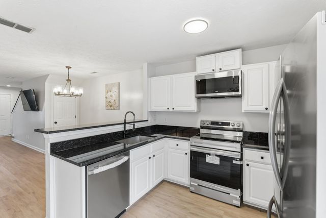 3377 Harpeth Springs Dr, Nashville, TN 37221