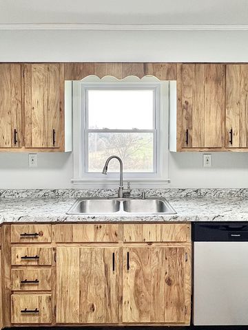 1595 Hurricane Creek Rd, Lawrenceburg, TN 38464