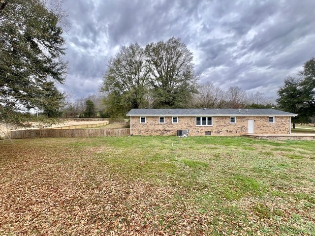 1595 Hurricane Creek Rd, Lawrenceburg, TN 38464
