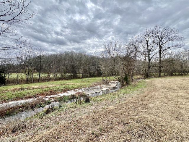 1595 Hurricane Creek Rd, Lawrenceburg, TN 38464