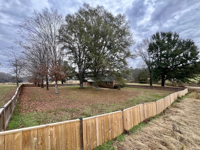 1595 Hurricane Creek Rd, Lawrenceburg, TN 38464