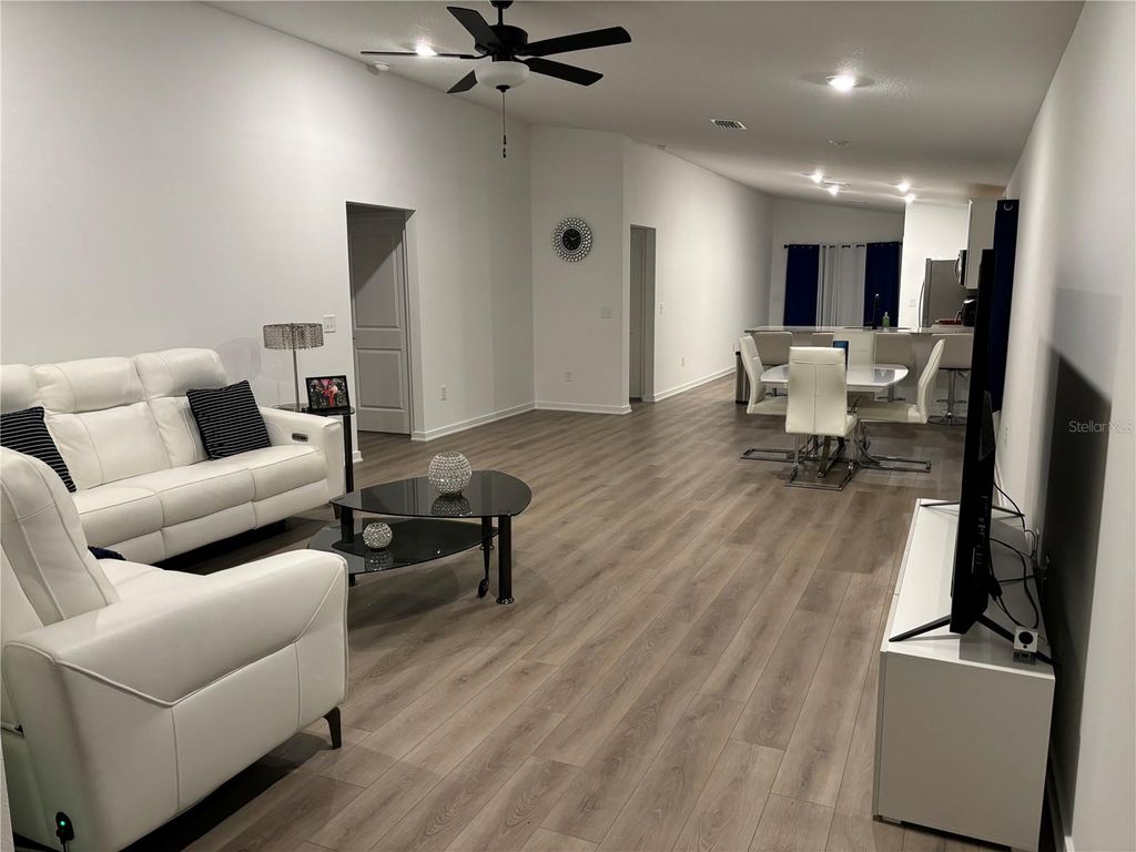 Image 4 of property listing at 5761 HELMSMAN COURT, Tampa, FL 33619