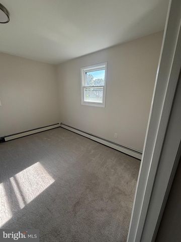 3050 CONCORD RD, Aston, PA 19014