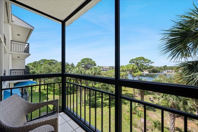 2001 Marina Isle Way 405, Jupiter, FL 33477