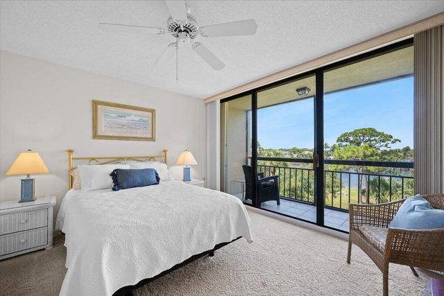 2001 Marina Isle Way 405, Jupiter, FL 33477