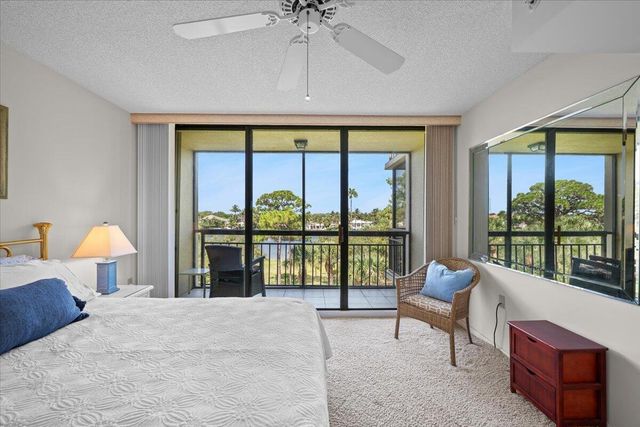 2001 Marina Isle Way 405, Jupiter, FL 33477