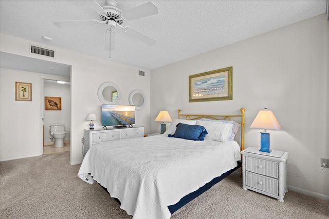 2001 Marina Isle Way 405, Jupiter, FL 33477