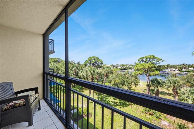 2001 Marina Isle Way 405, Jupiter, FL 33477