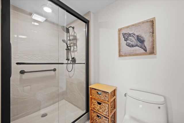 2001 Marina Isle Way 405, Jupiter, FL 33477