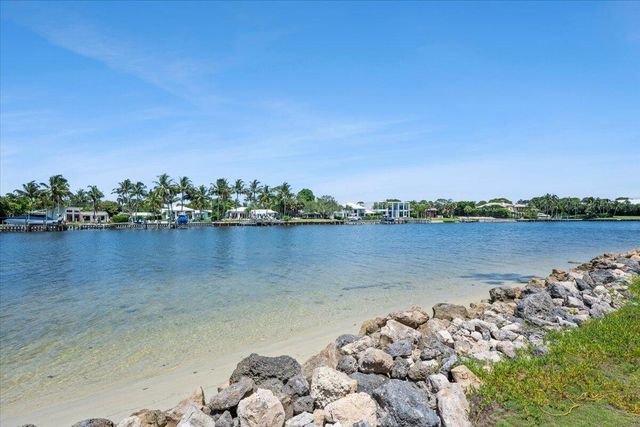 2001 Marina Isle Way 405, Jupiter, FL 33477