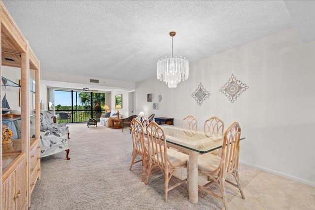2001 Marina Isle Way 405, Jupiter, FL 33477