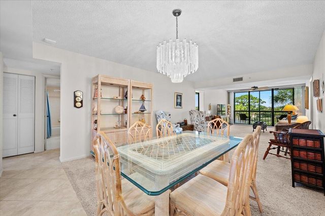 2001 Marina Isle Way 405, Jupiter, FL 33477
