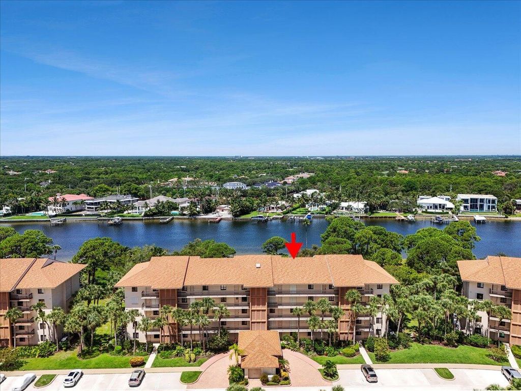 2001 Marina Isle Way 405, Jupiter, FL 33477