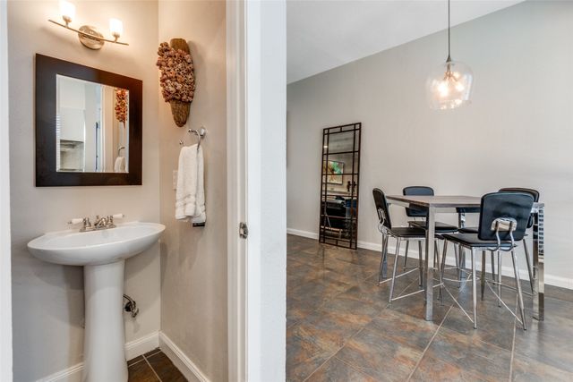 4126 Avondale Avenue D, Dallas, TX 75219