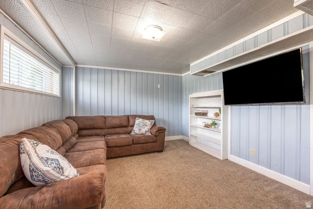 208 N OAKLEAF LN, North Salt Lake, UT 84054