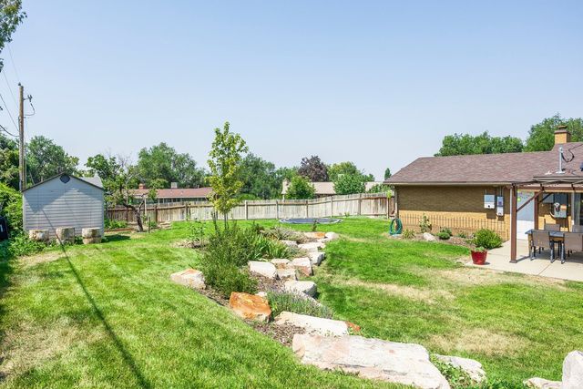 208 N OAKLEAF LN, North Salt Lake, UT 84054