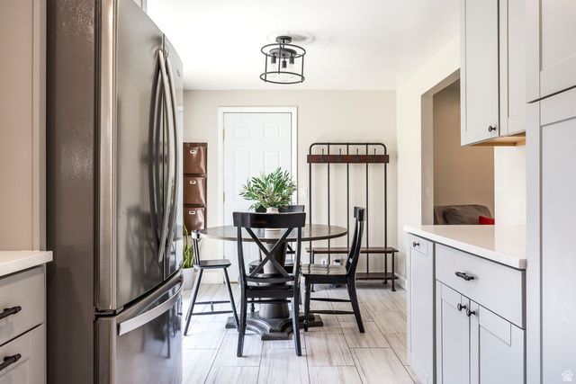 208 N OAKLEAF LN, North Salt Lake, UT 84054