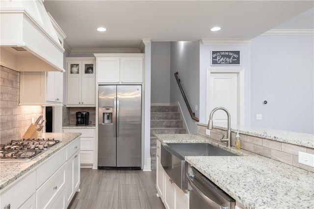 452 Romano Avenue, Tontitown, AR 72762