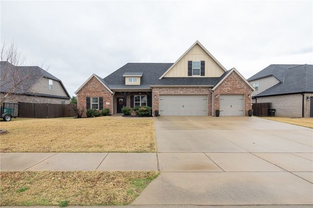 452 Romano Avenue, Tontitown, AR 72762