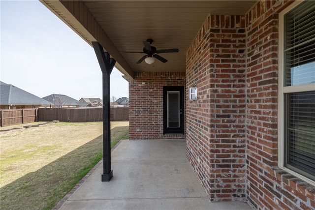 452 Romano Avenue, Tontitown, AR 72762
