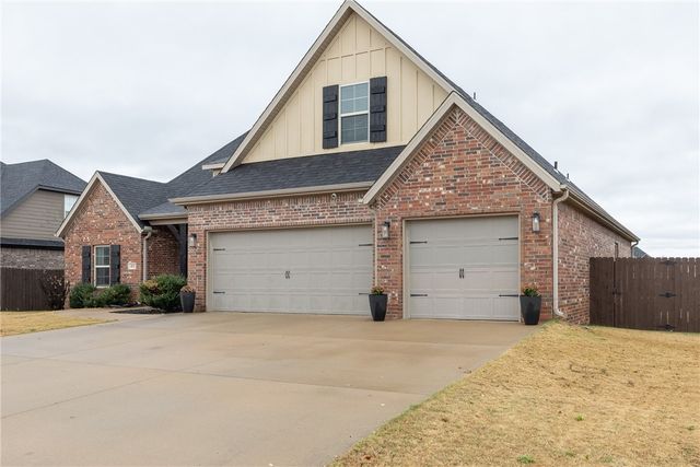 452 Romano Avenue, Tontitown, AR 72762