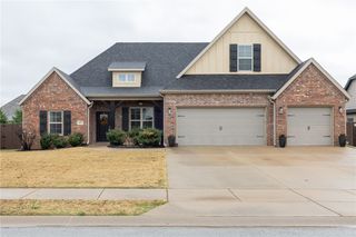 452 Romano Avenue, Tontitown, AR 72762