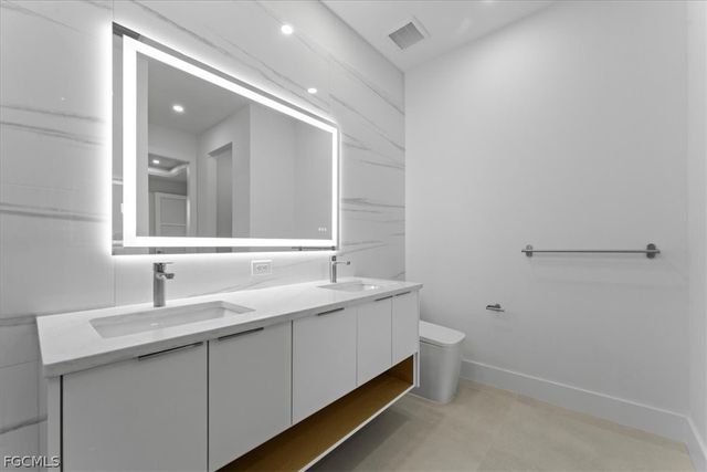 731 Colyer ST E, Lehigh Acres, FL 33974