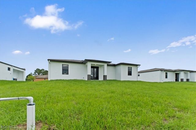 731 Colyer ST E, Lehigh Acres, FL 33974