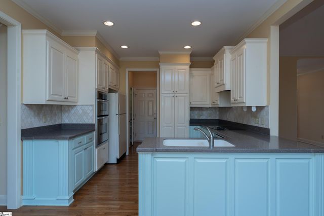 10 Saddle Creek Court, Greer, SC 29651