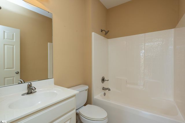 10 Saddle Creek Court, Greer, SC 29651