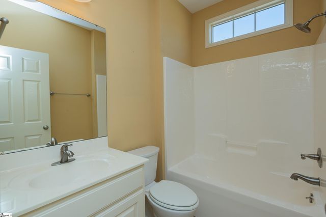 10 Saddle Creek Court, Greer, SC 29651