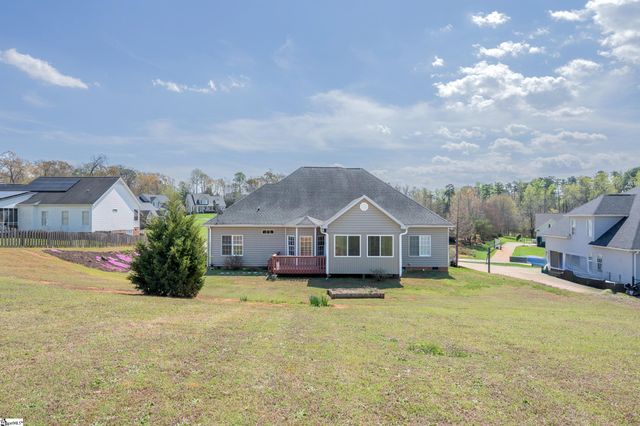 10 Saddle Creek Court, Greer, SC 29651