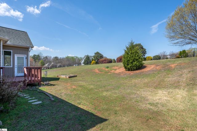 10 Saddle Creek Court, Greer, SC 29651