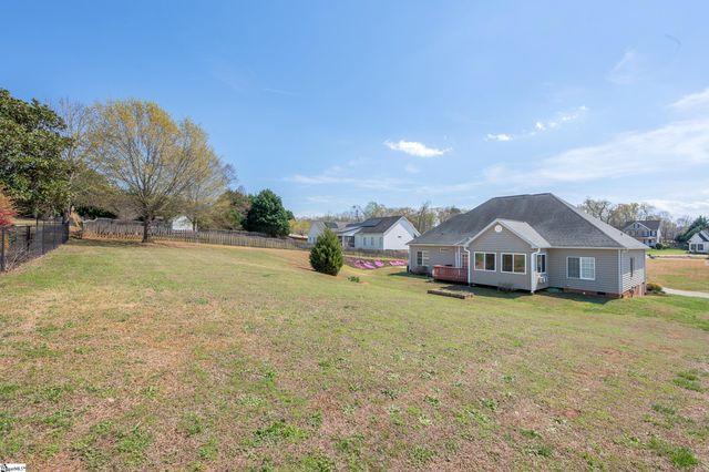 10 Saddle Creek Court, Greer, SC 29651