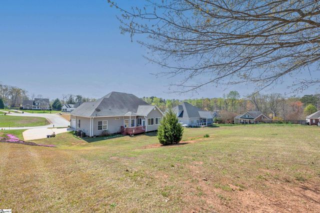 10 Saddle Creek Court, Greer, SC 29651