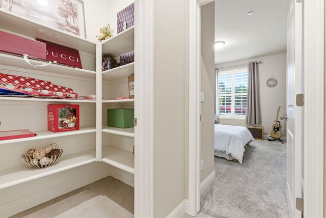 3636 E Meadow Court, Visalia, CA 93292