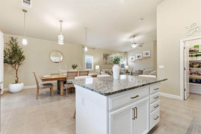 3636 E Meadow Court, Visalia, CA 93292