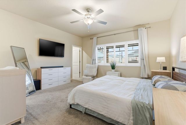 3636 E Meadow Court, Visalia, CA 93292