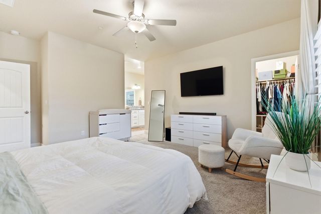 3636 E Meadow Court, Visalia, CA 93292