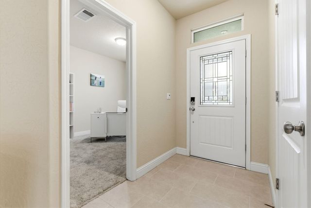 3636 E Meadow Court, Visalia, CA 93292