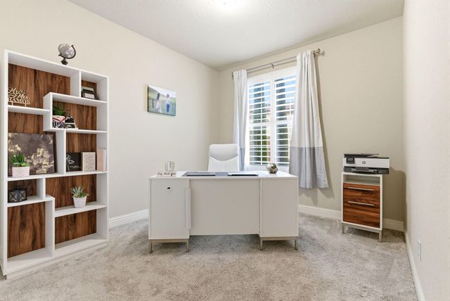 3636 E Meadow Court, Visalia, CA 93292