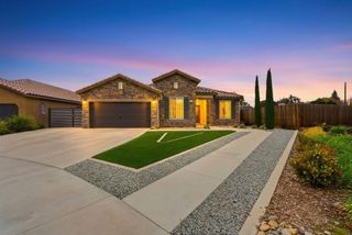 3636 E Meadow Court, Visalia, CA 93292