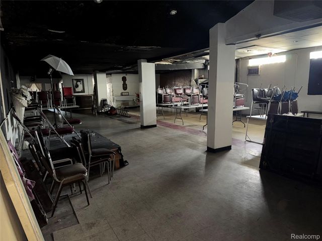 15715 Schaefer Highway, Detroit, MI 48227