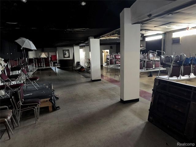 15715 Schaefer Highway, Detroit, MI 48227