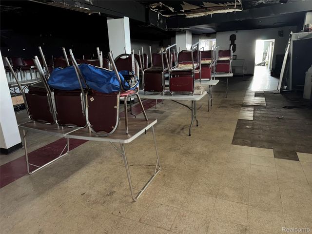 15715 Schaefer Highway, Detroit, MI 48227