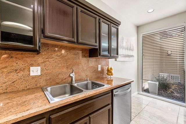 142 Lakeshore Drive, Rancho Mirage, CA 92270