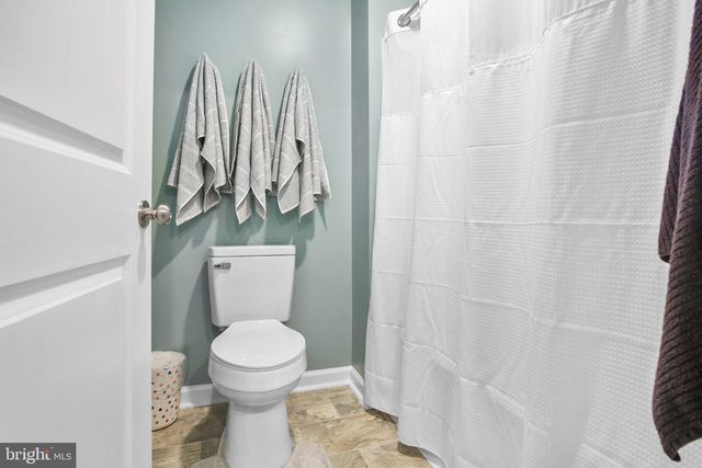 16041 GRANT CT, Bowling Green, VA 22427