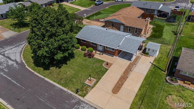 4231 Tupelo Drive, Unincorporated, MO 63125